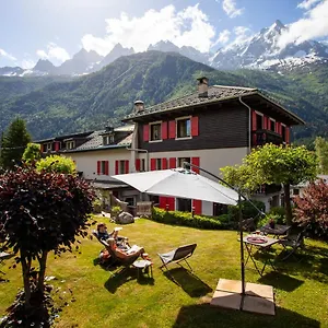 ** Hotel La Chaumière Mountain France