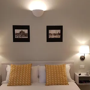  Bed & Breakfast Roman Suite Guest House Italia